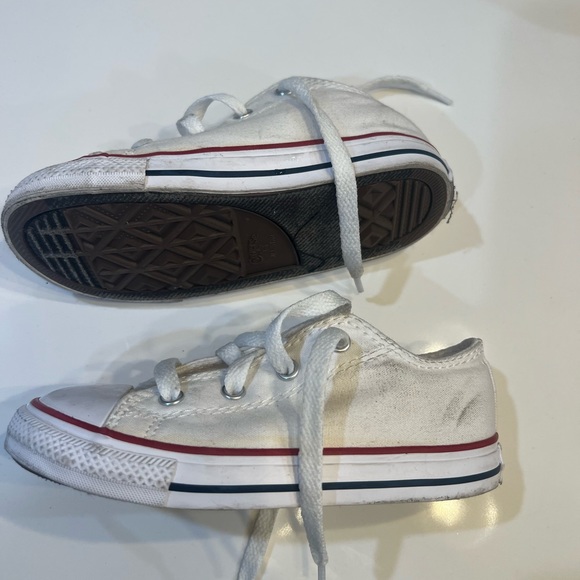 Children’s Converse (Low Top) - Picture 2 of 6